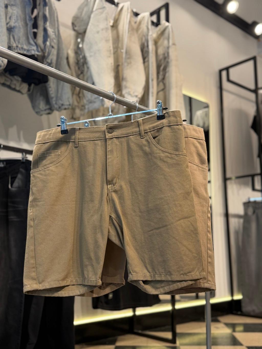 Bermuda gabardina beige